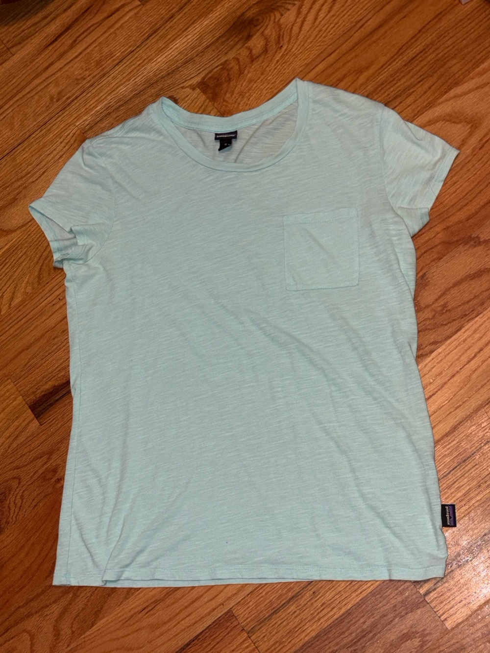 Patagonia Women’s Mint Green Short Sleeve Pocket Tee; Medium